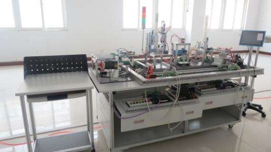 機電的未來發展模式是怎么樣的？煙臺機電學校正在講解